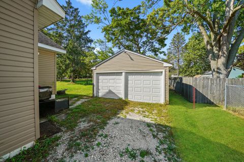 Tiny photo for 10156 W Beach Road, Beach Park, IL 60099 (MLS # 12485235)
