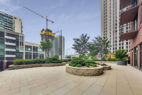 Tiny photo for 330 N JEFFERSON Street #1607, Chicago, IL 60661 (MLS # 12606062)
