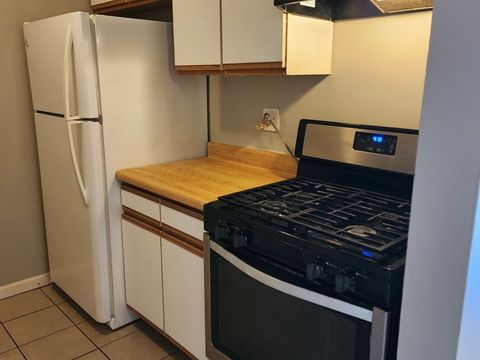 Tiny photo for 9950 S 84th Terrace #2l5, Palos Hills, IL 60465 (MLS # 12510450)