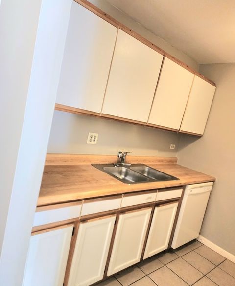 Tiny photo for 9950 S 84th Terrace #2l5, Palos Hills, IL 60465 (MLS # 12510450)