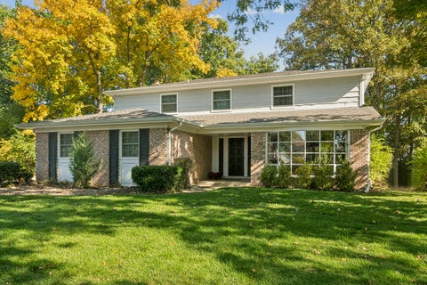 Photo of 1745 E Summit Court, Deerfield, IL 60015 (MLS # 12785061)