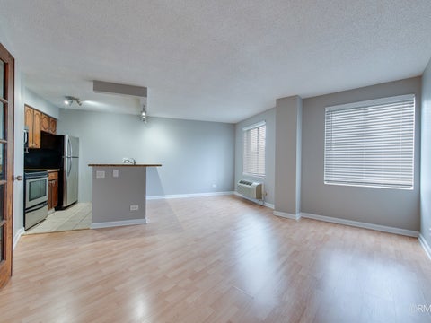 Tiny photo for 470 FAWELL Boulevard #304, Glen Ellyn, IL 60137 (MLS # 12767235)