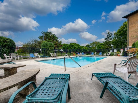 Tiny photo for 470 FAWELL Boulevard #304, Glen Ellyn, IL 60137 (MLS # 12767235)