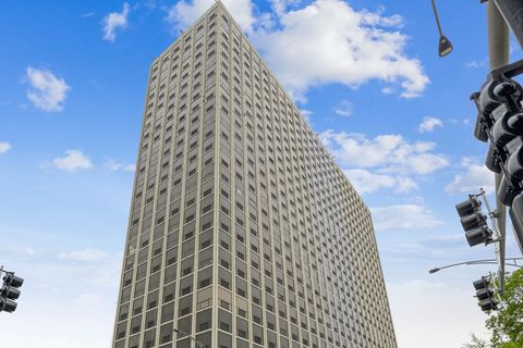 4343 N Clarendon Avenue 1004 Chicago IL 60613