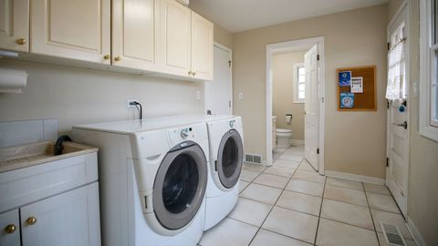 Tiny photo for 1346 Wessling Drive, Northbrook, IL 60062 (MLS # 12569037)