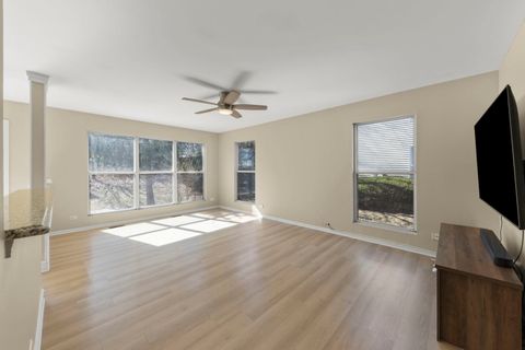 Tiny photo for 548 Larkspur Drive, Bolingbrook, IL 60440 (MLS # 12588264)