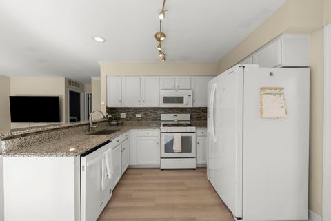 Tiny photo for 548 Larkspur Drive, Bolingbrook, IL 60440 (MLS # 12588264)