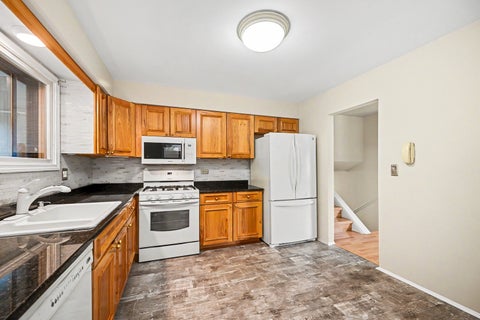 Tiny photo for 357 N Clarendon Avenue, Lombard, IL 60148 (MLS # 12744383)