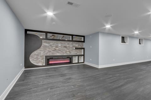 Tiny photo for 930 E 161st Place, South Holland, IL 60473 (MLS # 12713359)