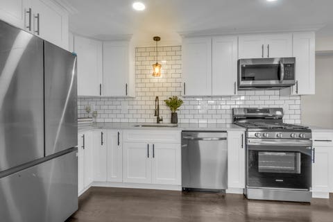 Tiny photo for 930 E 161st Place, South Holland, IL 60473 (MLS # 12713359)