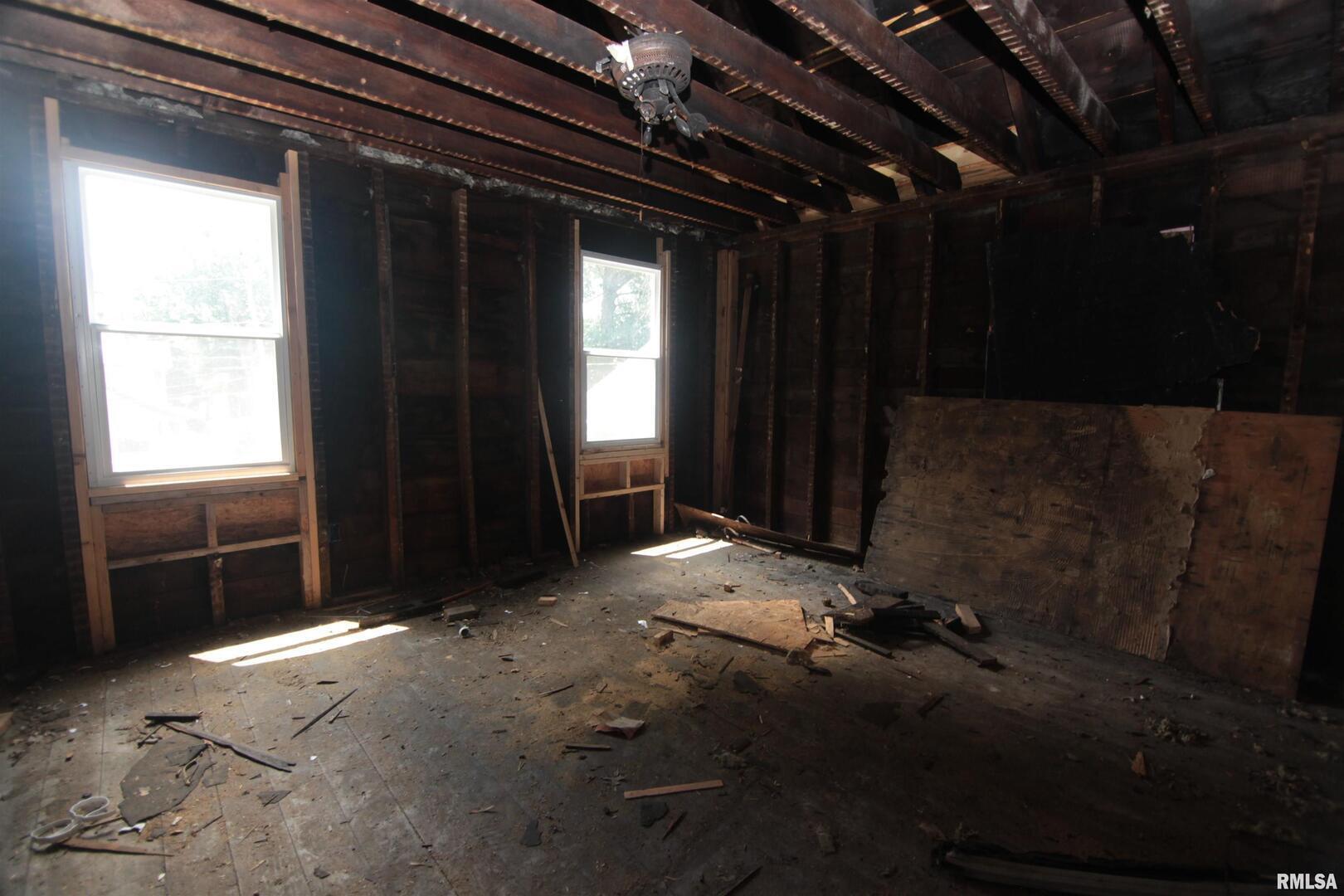2243 W 4TH Street