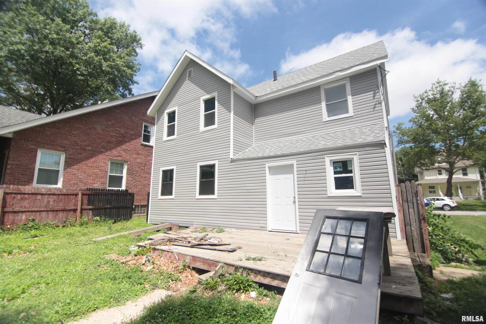 2243 W 4TH Street