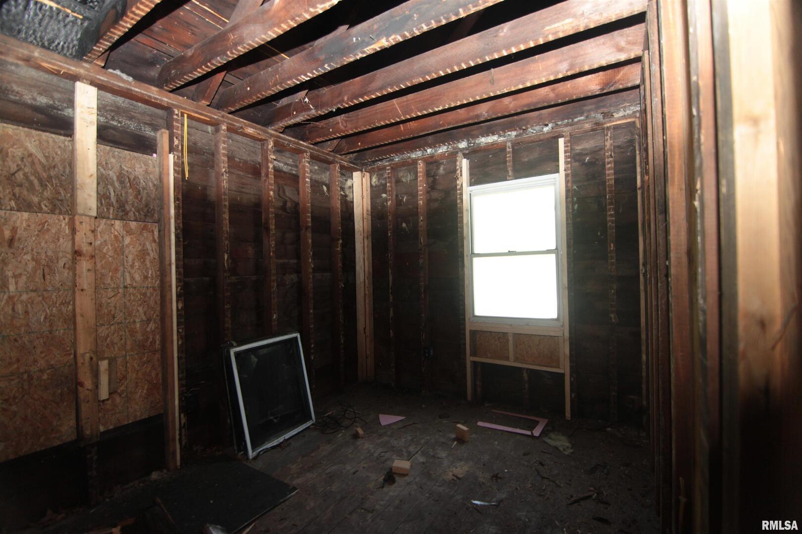 2243 W 4TH Street