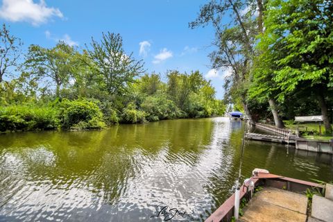 Tiny photo for 38871 N Lakeview Avenue, Antioch, IL 60002 (MLS # 12598542)