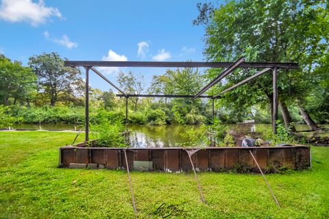 Tiny photo for 38871 N Lakeview Avenue, Antioch, IL 60002 (MLS # 12598542)