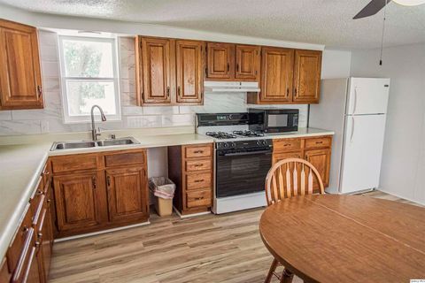 Tiny photo for 121 N Broad Street, Loraine, IL 62349 (MLS # 12421986)