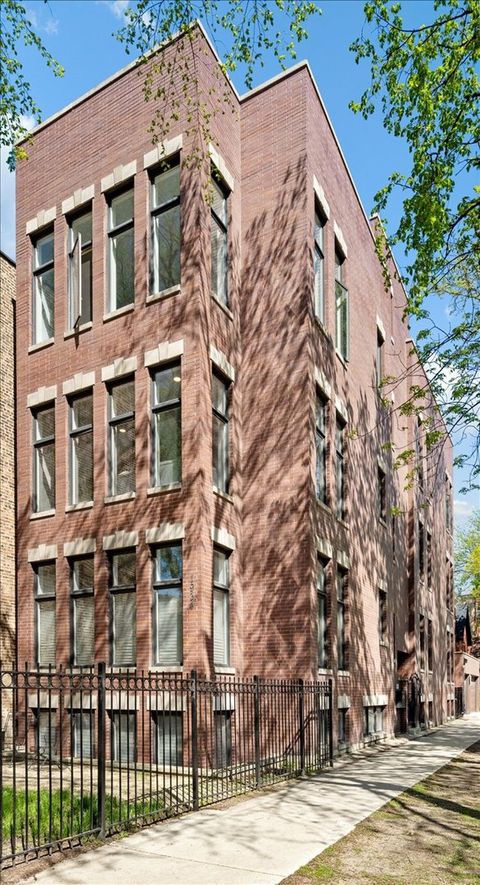 Photo of 1934 W Thomas Street #2, Chicago, IL 60622 (MLS # 12624784)