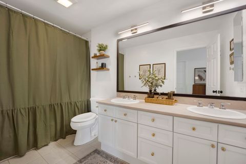 Tiny photo for 1350 W Fullerton Avenue #405, Chicago, IL 60614 (MLS # 12487545)