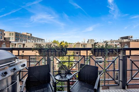 Tiny photo for 1350 W Fullerton Avenue #405, Chicago, IL 60614 (MLS # 12487545)