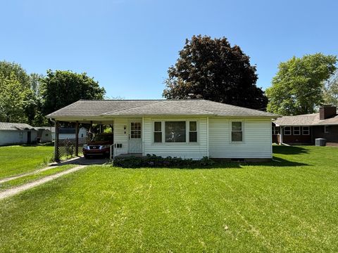 523 W walnut Street Mason City IL 62664