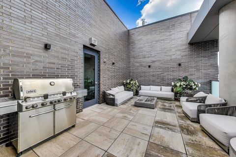 Tiny photo for 360 W Erie Street #5D, Chicago, IL 60654 (MLS # 12605903)