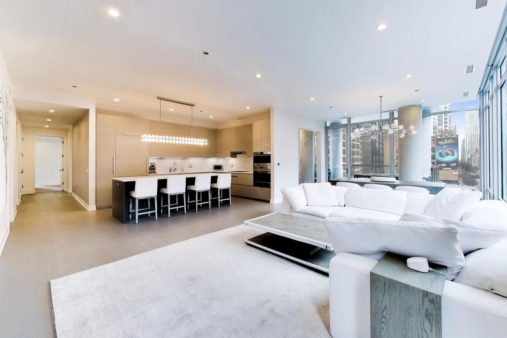 360 W Erie Street 5D