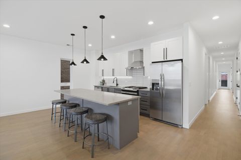 Tiny photo for 5824 N Lincoln Avenue #2S, Chicago, IL 60659 (MLS # 12572181)