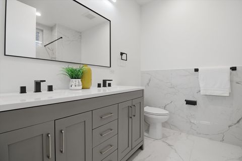 Tiny photo for 5824 N Lincoln Avenue #2S, Chicago, IL 60659 (MLS # 12572181)