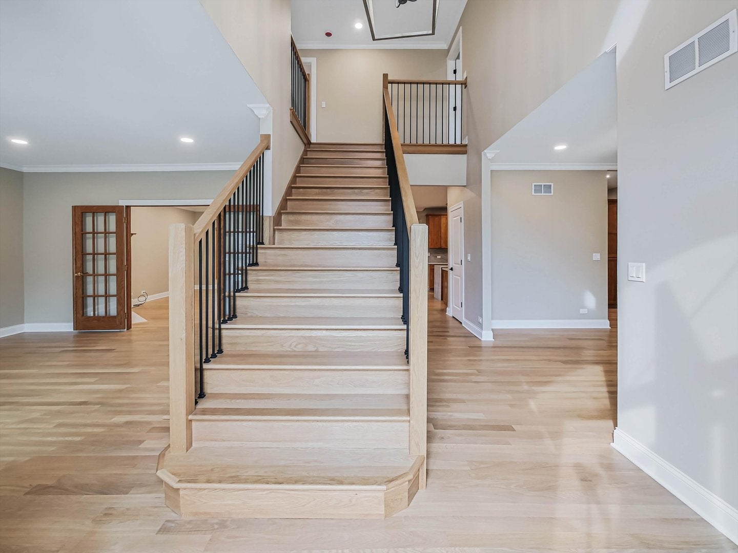 640 Downey Street