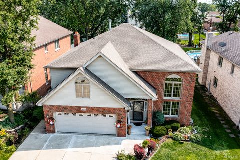 Photo of 6625 W 91ST Place, Oak Lawn, IL 60453 (MLS # 12646877)