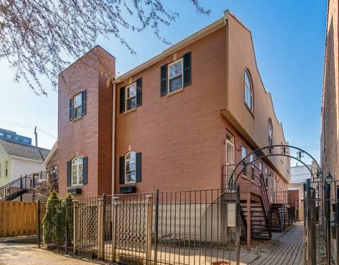 1733 W Crystal Street C Chicago IL 60622