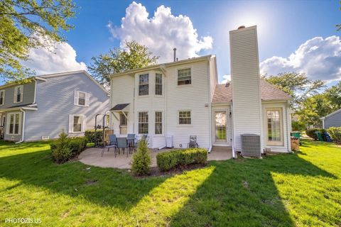 Tiny photo for 103 N Sterling Heights Road, Vernon Hills, IL 60061 (MLS # 12628772)