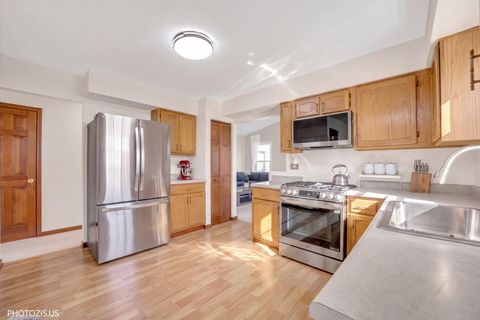 Tiny photo for 103 N Sterling Heights Road, Vernon Hills, IL 60061 (MLS # 12628772)