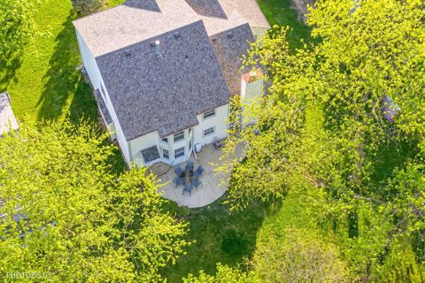 Tiny photo for 103 N Sterling Heights Road, Vernon Hills, IL 60061 (MLS # 12628772)