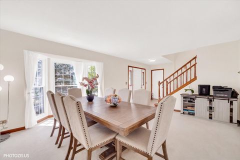 Tiny photo for 103 N Sterling Heights Road, Vernon Hills, IL 60061 (MLS # 12628772)