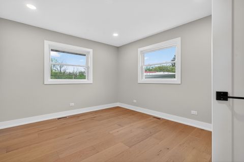 Tiny photo for 1230 Guerin Road, Libertyville, IL 60048 (MLS # 12631210)