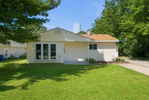 Photo of 207 Caddy Avenue, Carpentersville, IL 60110 (MLS # 12741720)