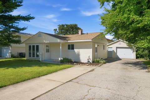 Tiny photo for 207 Caddy Avenue, Carpentersville, IL 60110 (MLS # 12741720)