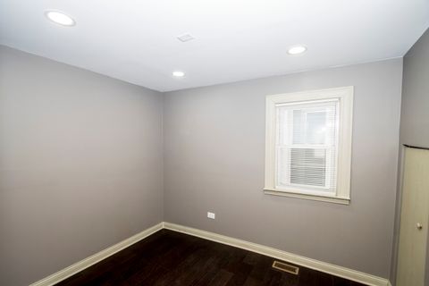 Tiny photo for 845 W 50th Place, Chicago, IL 60609 (MLS # 12488657)