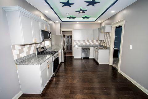 Tiny photo for 845 W 50th Place, Chicago, IL 60609 (MLS # 12488657)