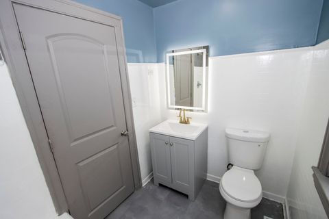 Tiny photo for 845 W 50th Place, Chicago, IL 60609 (MLS # 12488657)
