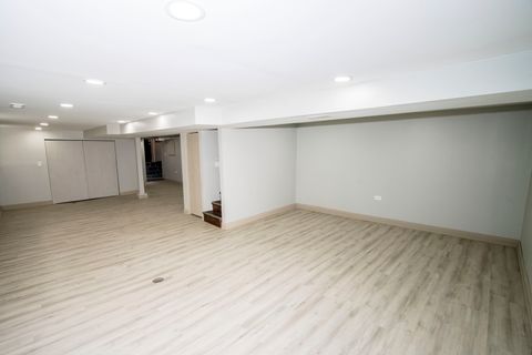 Tiny photo for 845 W 50th Place, Chicago, IL 60609 (MLS # 12488657)