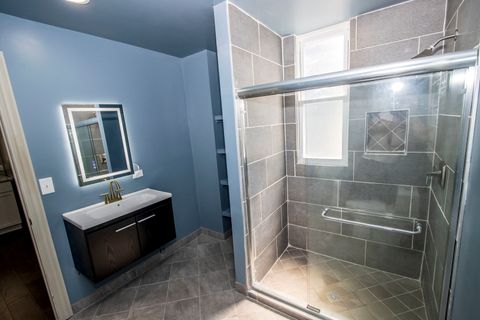 Tiny photo for 845 W 50th Place, Chicago, IL 60609 (MLS # 12488657)