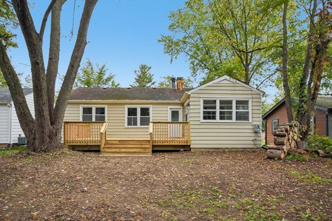 Tiny photo for 10280 Kenilworth Avenue, Algonquin, IL 60102 (MLS # 12472364)