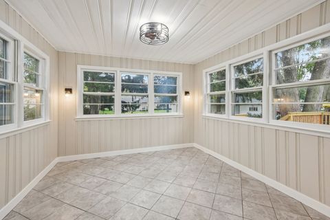 Tiny photo for 10280 Kenilworth Avenue, Algonquin, IL 60102 (MLS # 12472364)