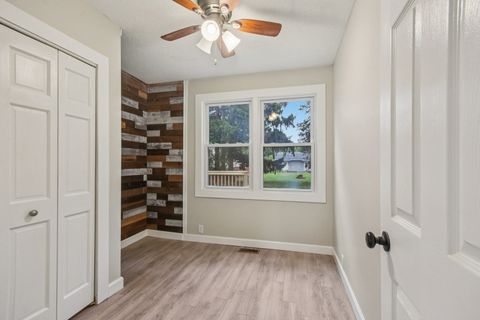 Tiny photo for 10280 Kenilworth Avenue, Algonquin, IL 60102 (MLS # 12472364)