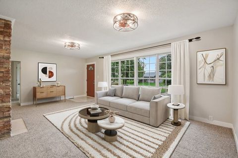 Tiny photo for 10280 Kenilworth Avenue, Algonquin, IL 60102 (MLS # 12472364)