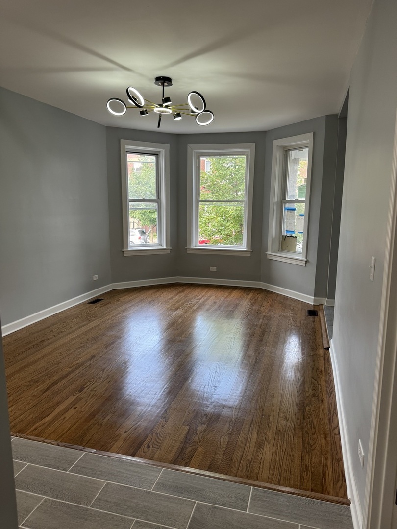 5919 S Rockwell Street