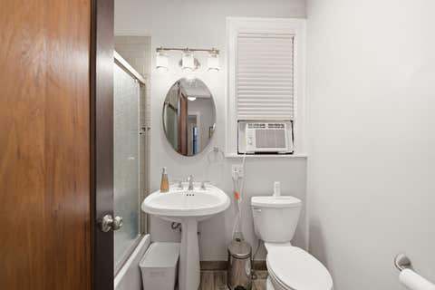 Tiny photo for 7639 N Eastlake Terrace #1D, Chicago, IL 60626 (MLS # 12742421)