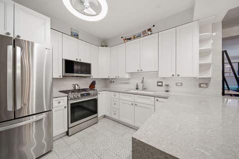 Tiny photo for 7639 N Eastlake Terrace #1D, Chicago, IL 60626 (MLS # 12742421)